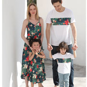 Tenues assorties à imprimé fleuri pour mère, père et enfant