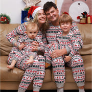 Ensemble de pyjamas assortis pour la famille de Noël