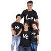 Tenues assorties pour l'amour de la famille